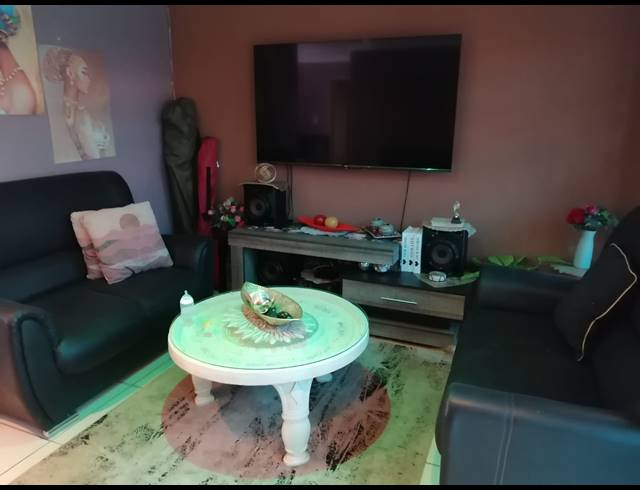 3 BEDROOM HOUSE FOR SALE IN TLHABANE WEST